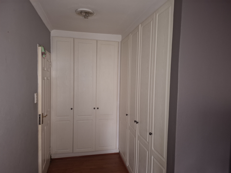 4 Bedroom Property for Sale in Glen Erasmia Gauteng