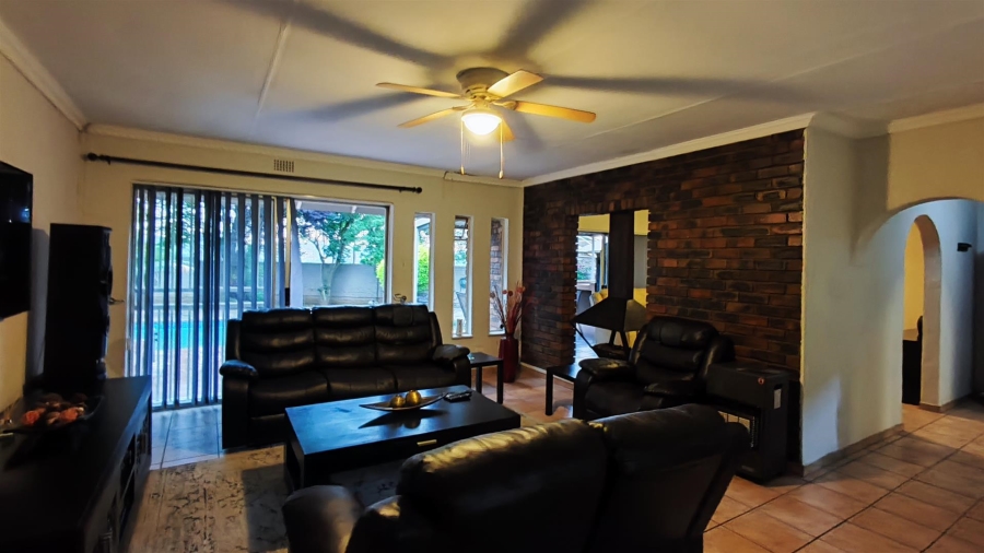 4 Bedroom Property for Sale in Edleen Gauteng