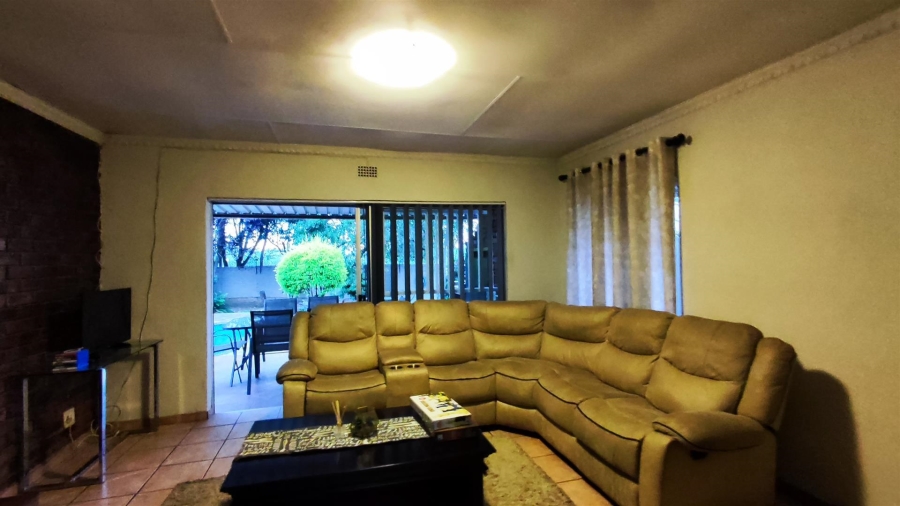 4 Bedroom Property for Sale in Edleen Gauteng