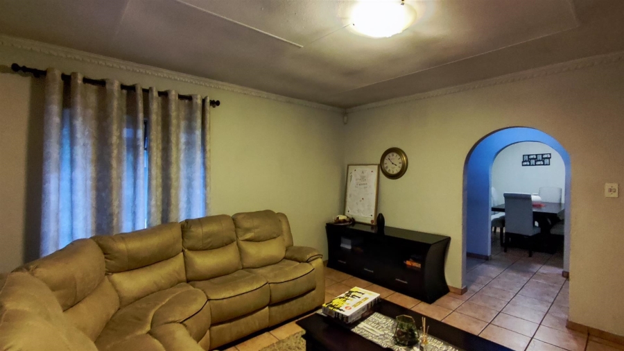 4 Bedroom Property for Sale in Edleen Gauteng