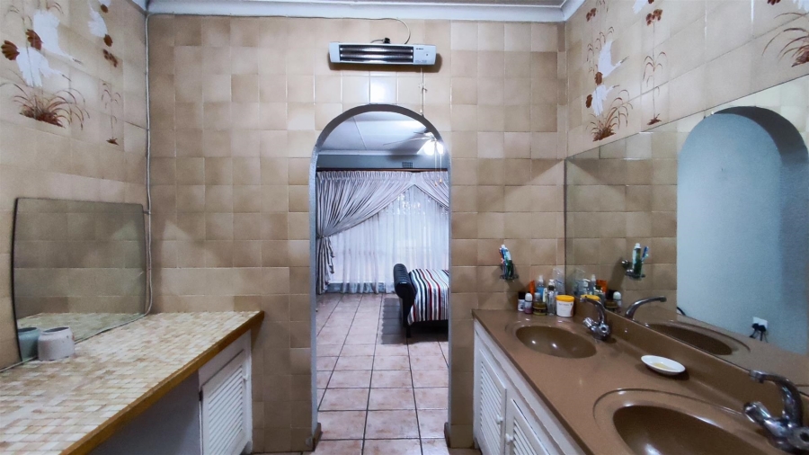 4 Bedroom Property for Sale in Edleen Gauteng