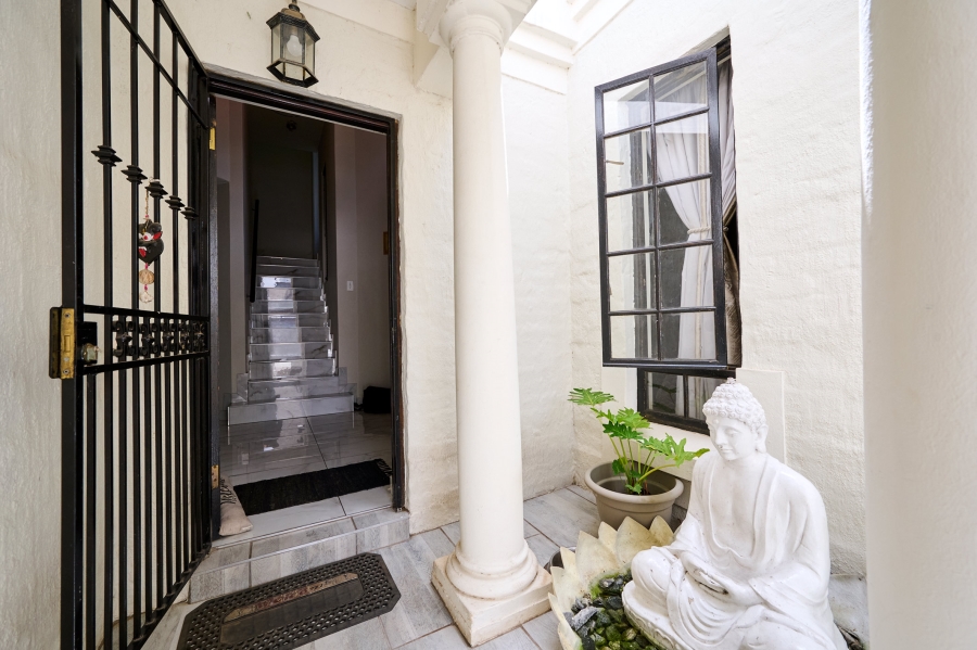 5 Bedroom Property for Sale in Kyalami Hills Gauteng