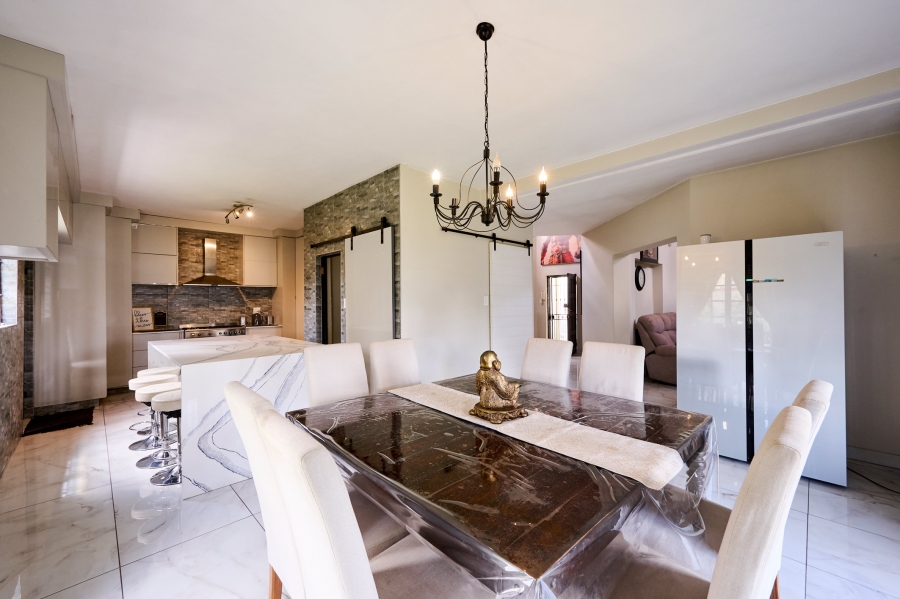 5 Bedroom Property for Sale in Kyalami Hills Gauteng