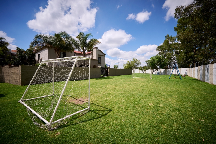 5 Bedroom Property for Sale in Kyalami Hills Gauteng