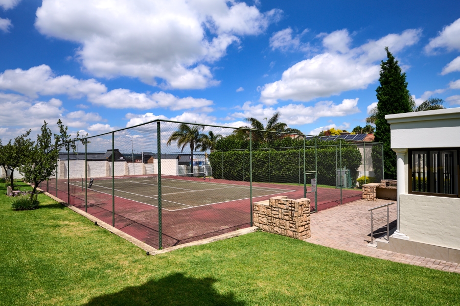 5 Bedroom Property for Sale in Kyalami Hills Gauteng