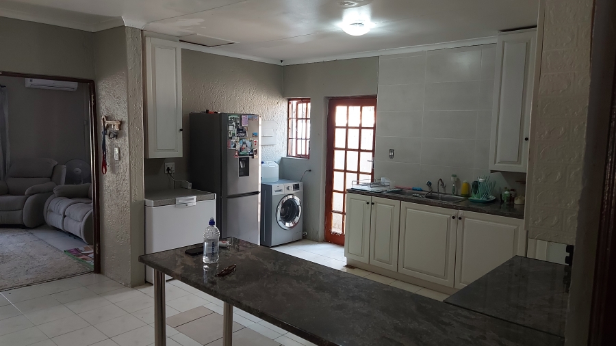 3 Bedroom Property for Sale in Erasmuskloof Gauteng