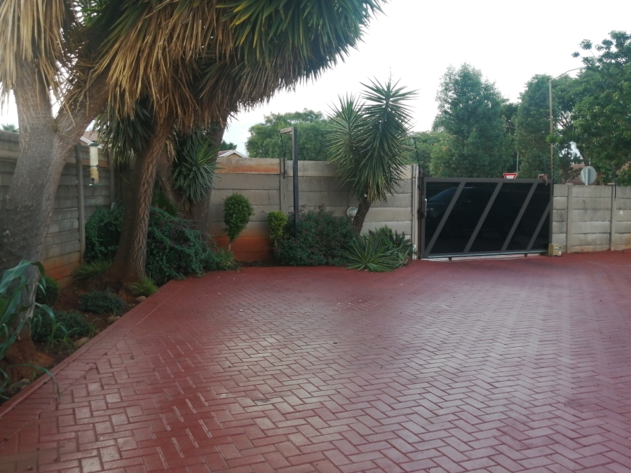 3 Bedroom Property for Sale in The Orchards Gauteng
