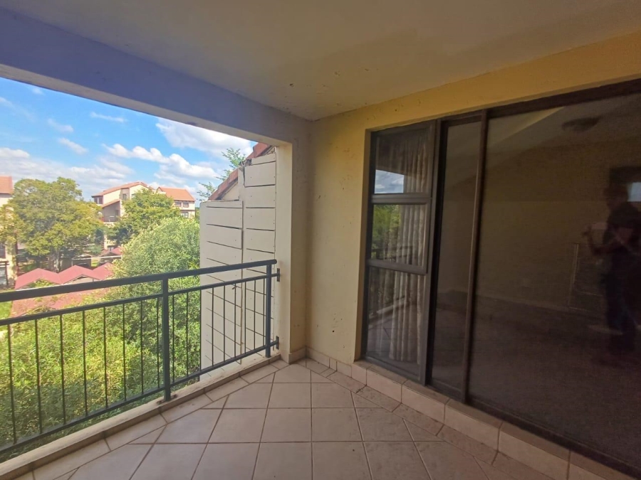 1 Bedroom Property for Sale in Silver Lakes Gauteng