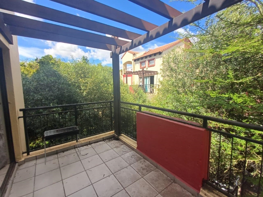 1 Bedroom Property for Sale in Silver Lakes Gauteng