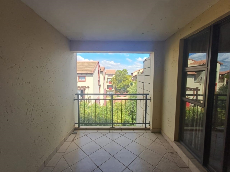 1 Bedroom Property for Sale in Silver Lakes Gauteng