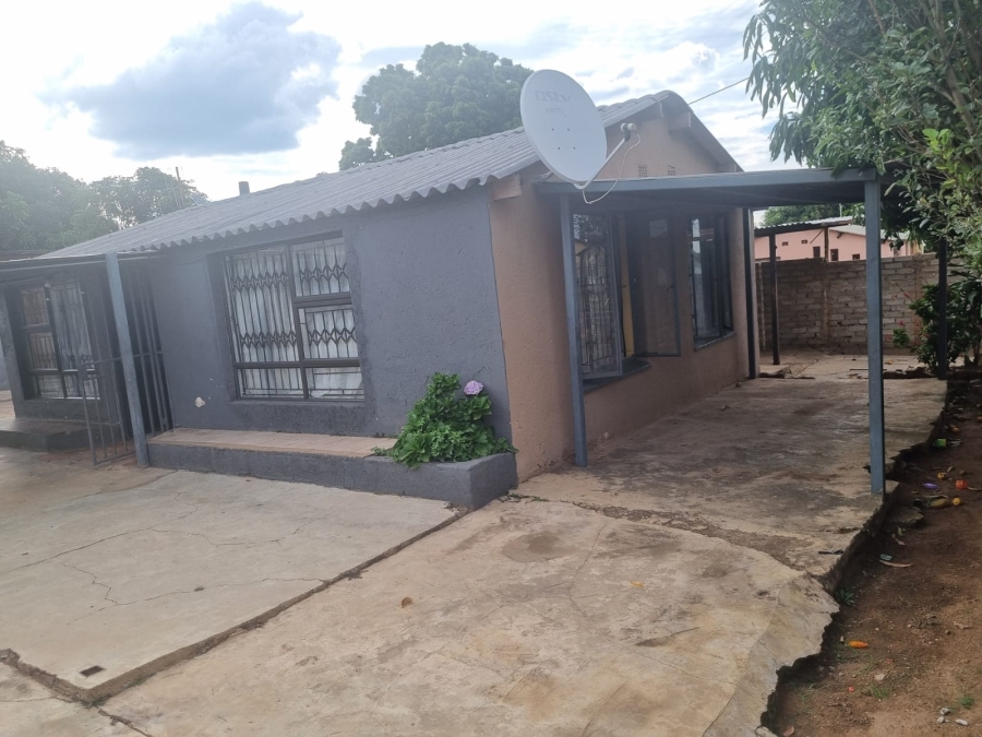 2 Bedroom Property for Sale in Mabopane Unit B Gauteng
