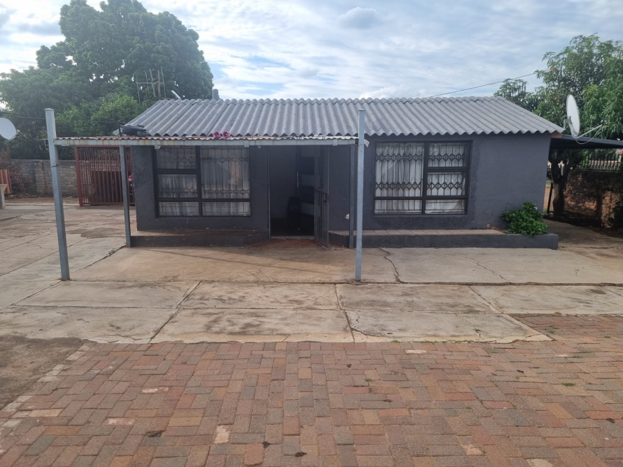 2 Bedroom Property for Sale in Mabopane Unit B Gauteng
