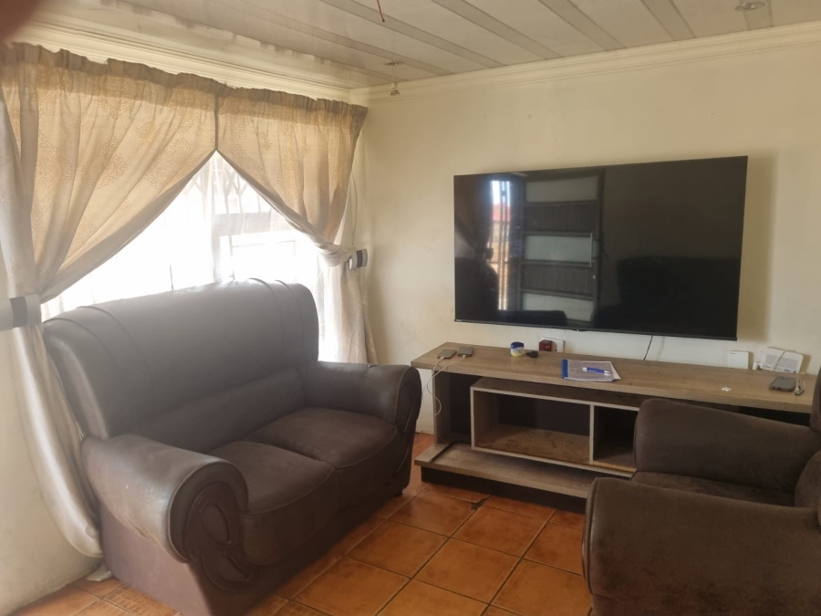 2 Bedroom Property for Sale in Mabopane Unit B Gauteng