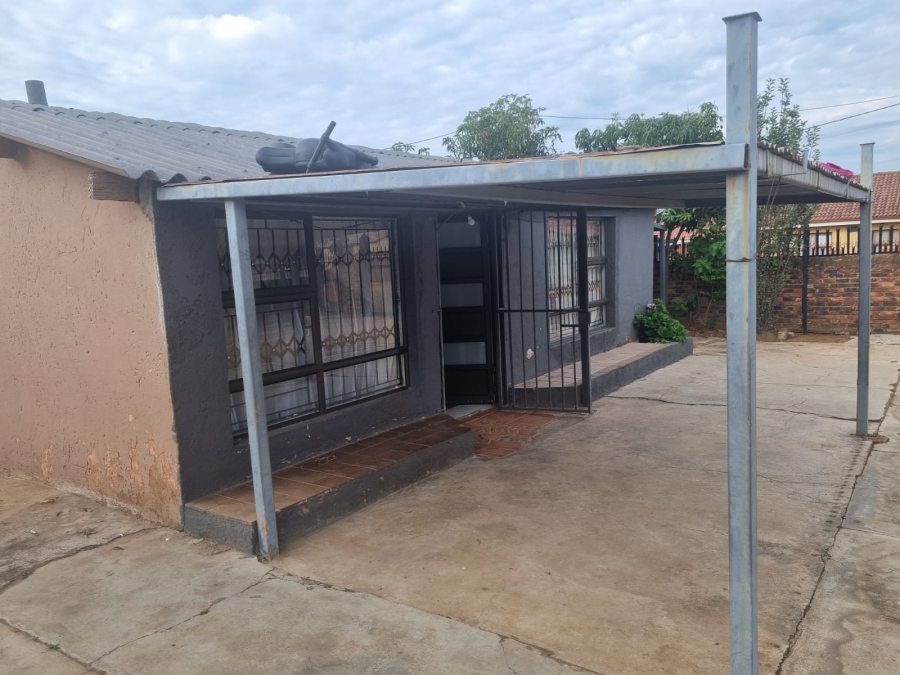 2 Bedroom Property for Sale in Mabopane Unit B Gauteng