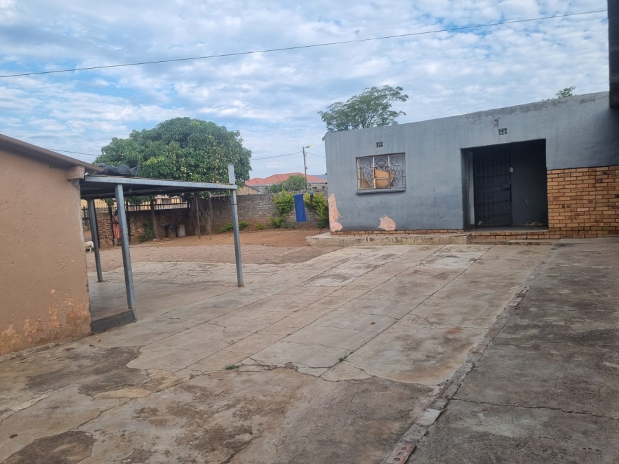 2 Bedroom Property for Sale in Mabopane Unit B Gauteng