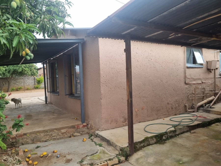 2 Bedroom Property for Sale in Mabopane Unit B Gauteng