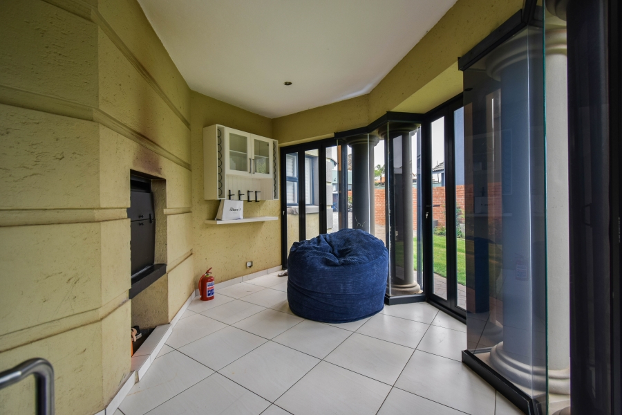 4 Bedroom Property for Sale in Olympus AH Gauteng