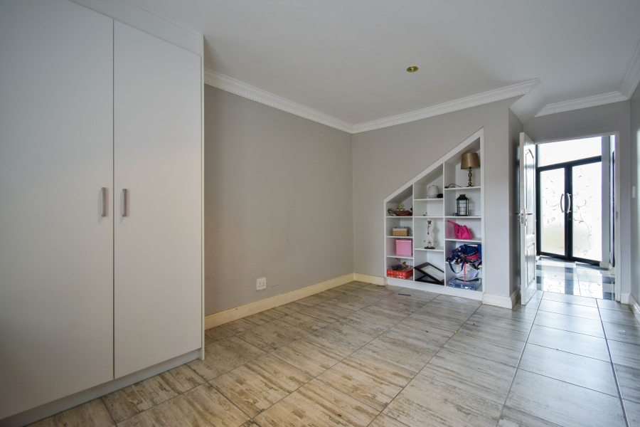 4 Bedroom Property for Sale in Olympus AH Gauteng