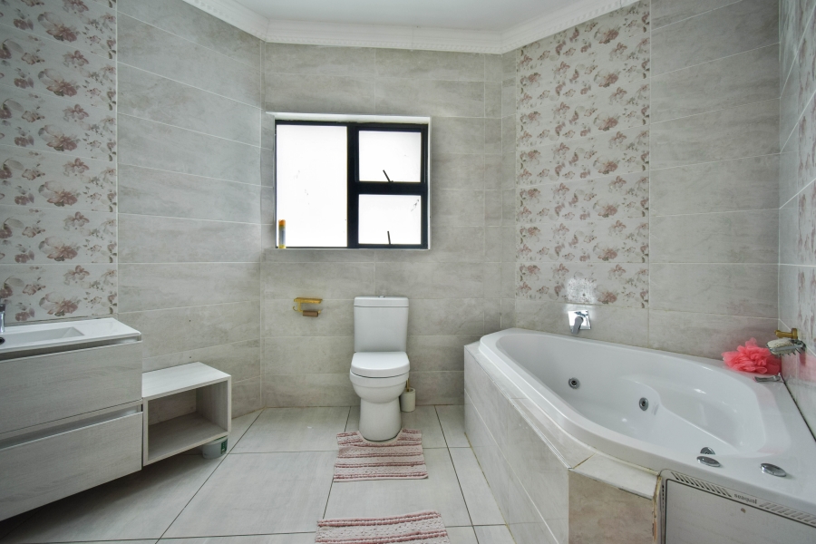 4 Bedroom Property for Sale in Olympus AH Gauteng