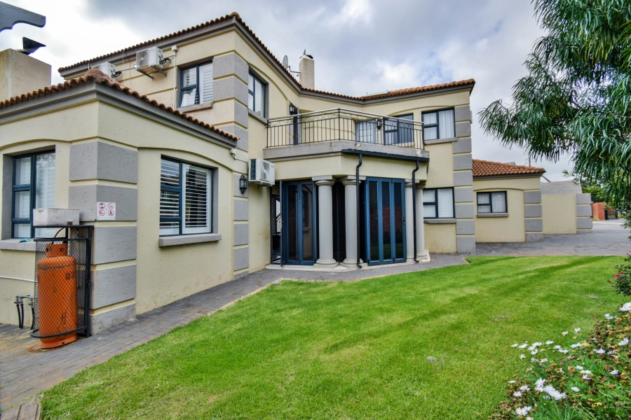 4 Bedroom Property for Sale in Olympus AH Gauteng