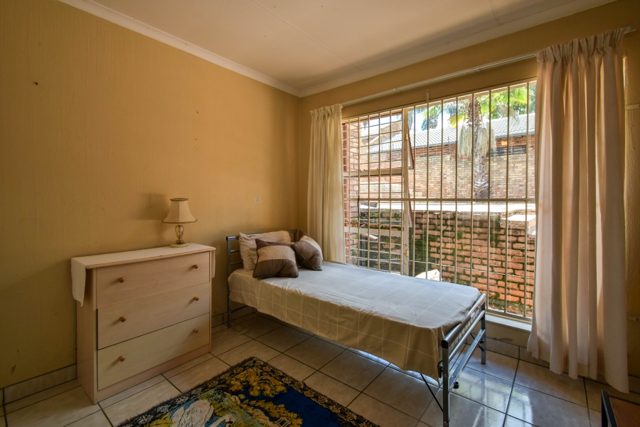 5 Bedroom Property for Sale in Moreleta Park Gauteng