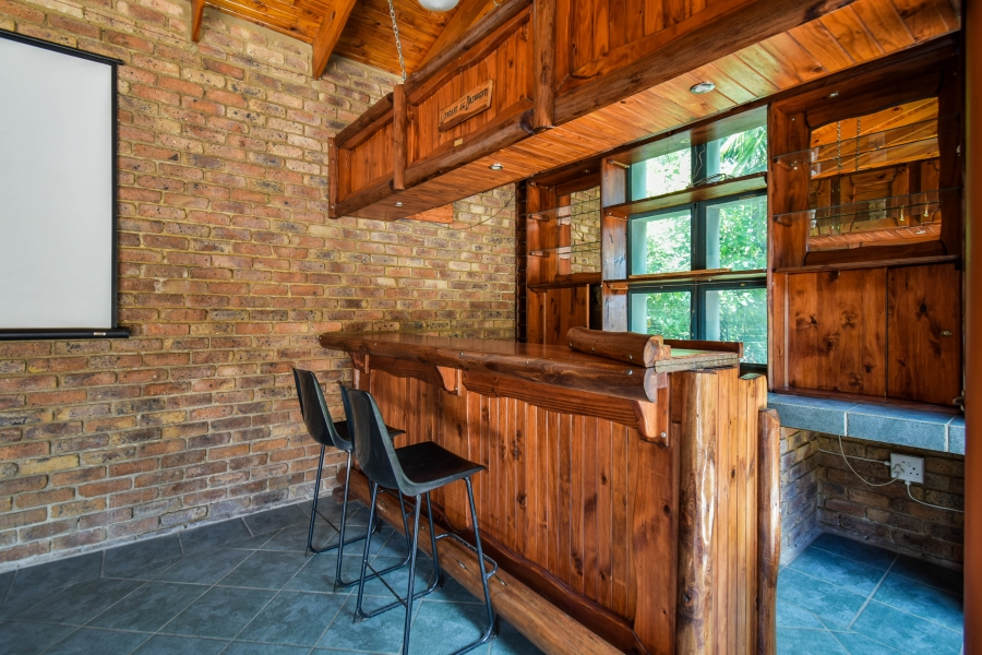 5 Bedroom Property for Sale in Moreleta Park Gauteng