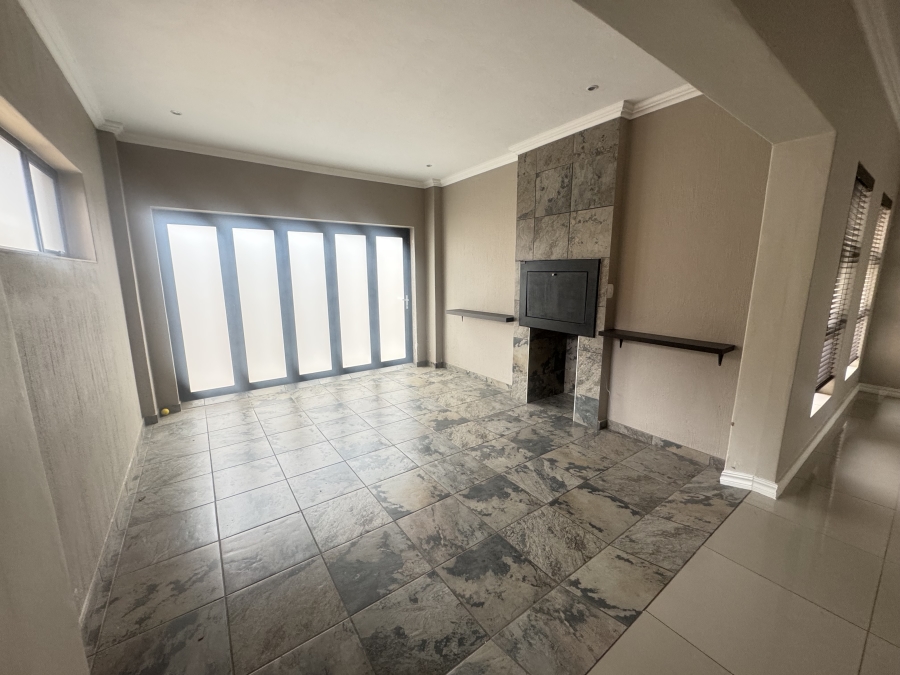 3 Bedroom Property for Sale in Olympus AH Gauteng