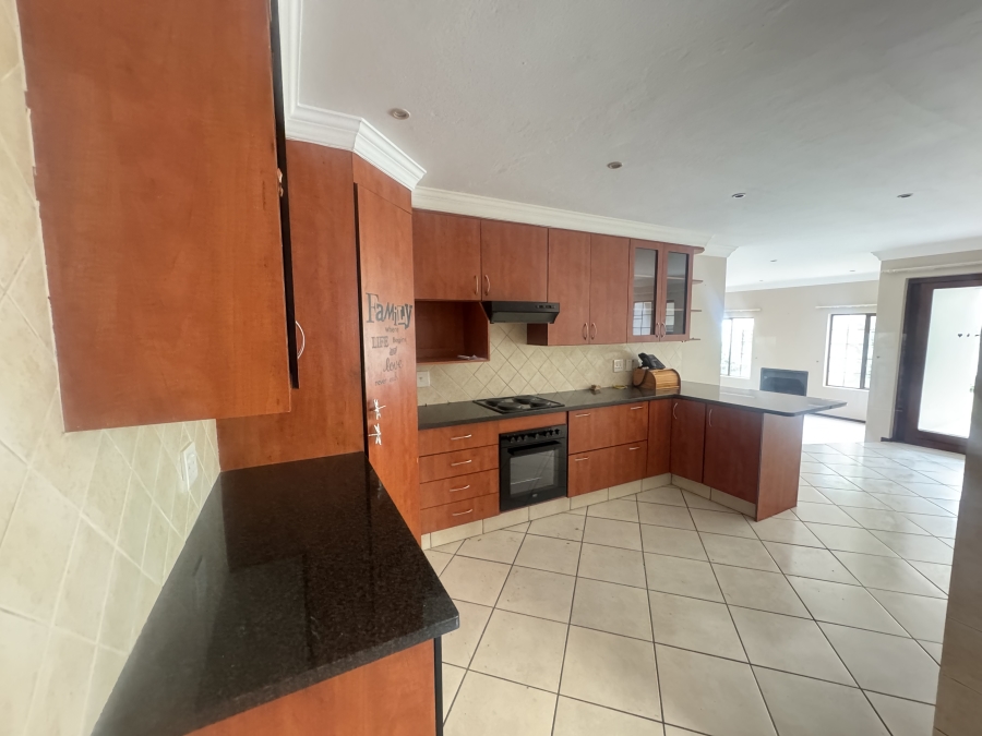 To Let 3 Bedroom Property for Rent in The Wilds Gauteng