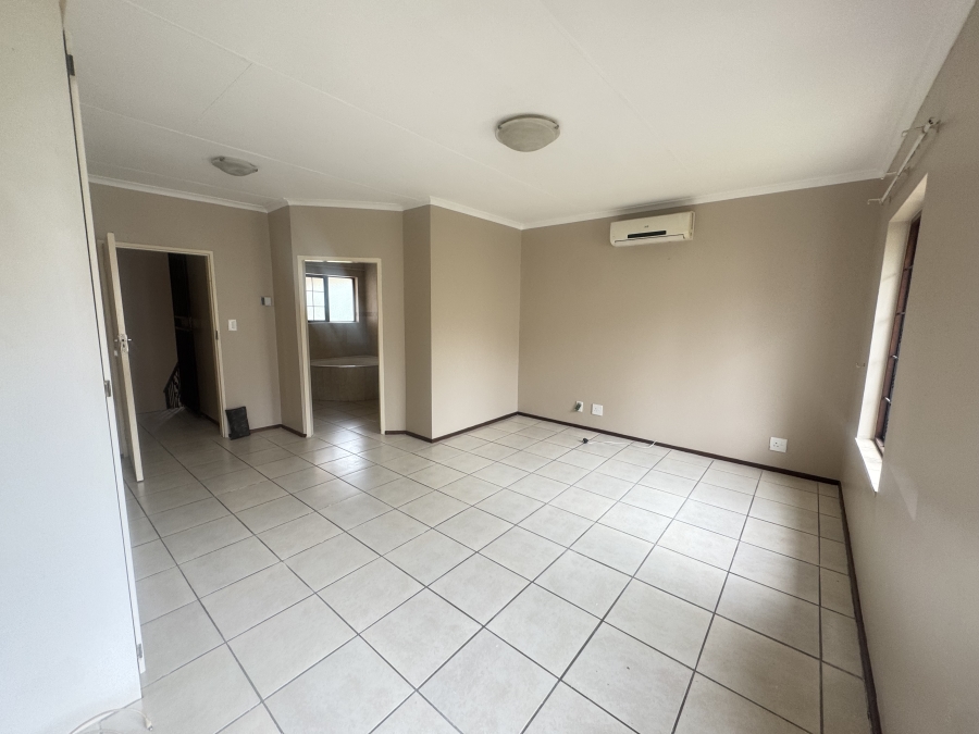 To Let 3 Bedroom Property for Rent in The Wilds Gauteng