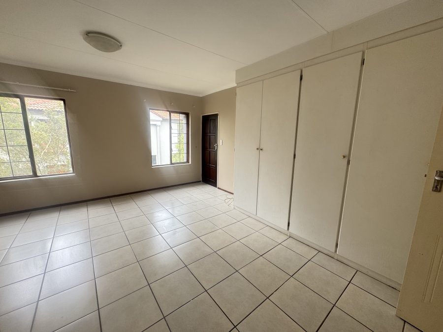 To Let 3 Bedroom Property for Rent in The Wilds Gauteng