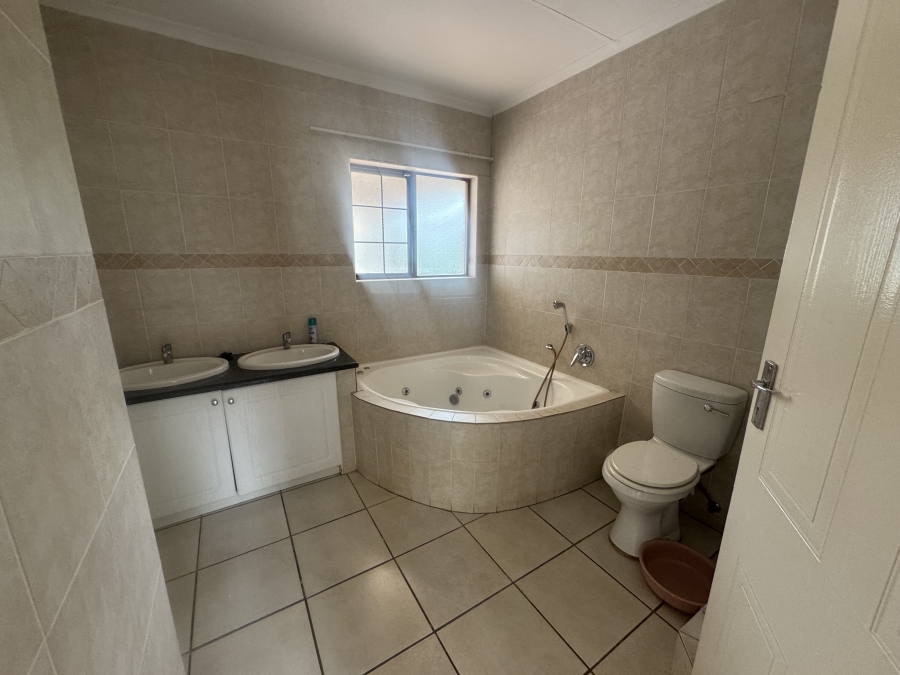 To Let 3 Bedroom Property for Rent in The Wilds Gauteng