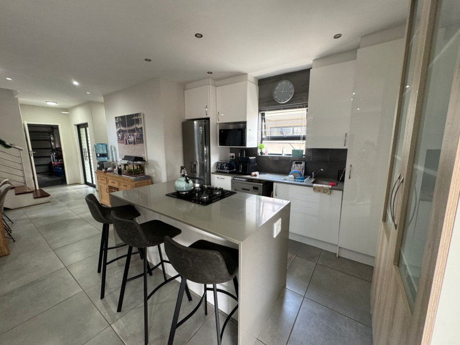 3 Bedroom Property for Sale in Olympus AH Gauteng