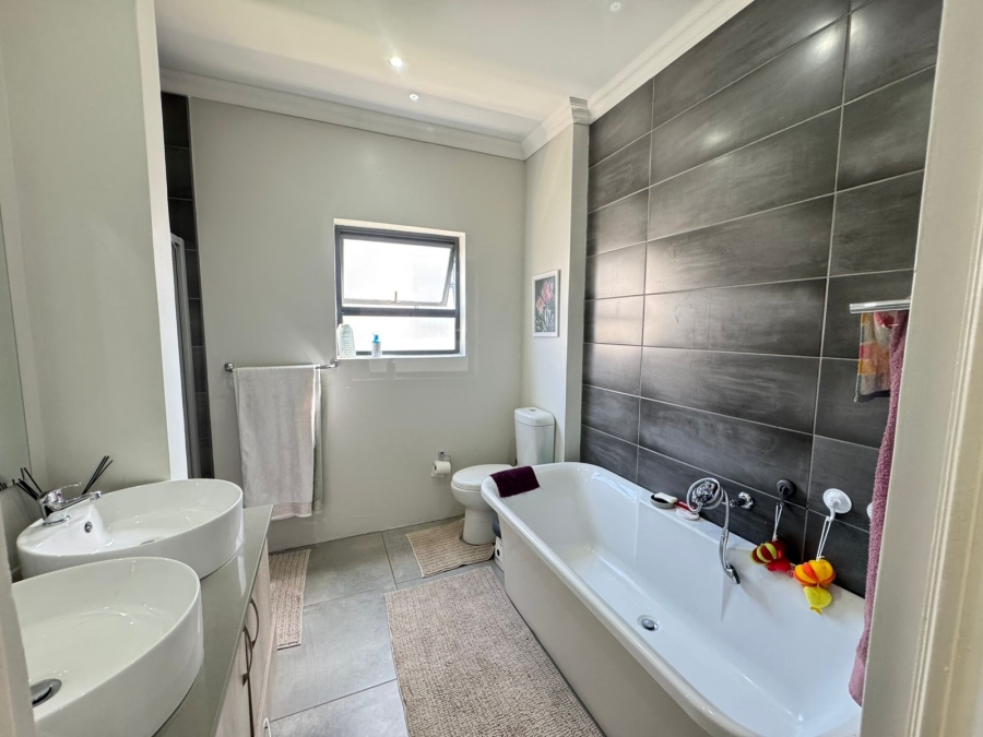 3 Bedroom Property for Sale in Olympus AH Gauteng