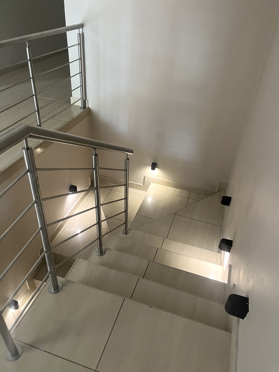 5 Bedroom Property for Sale in Silver Lakes Gauteng