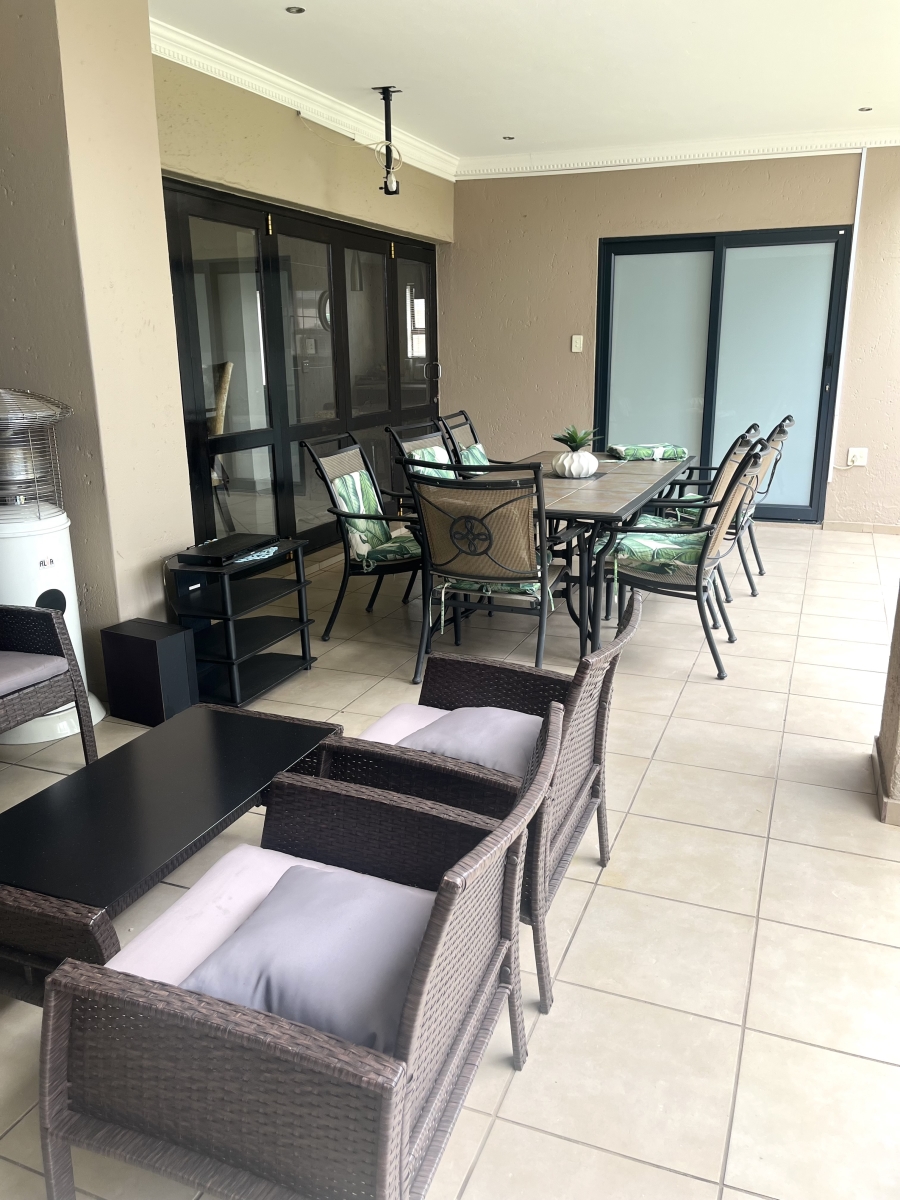 5 Bedroom Property for Sale in Silver Lakes Gauteng