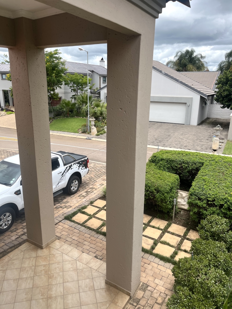 5 Bedroom Property for Sale in Silver Lakes Gauteng