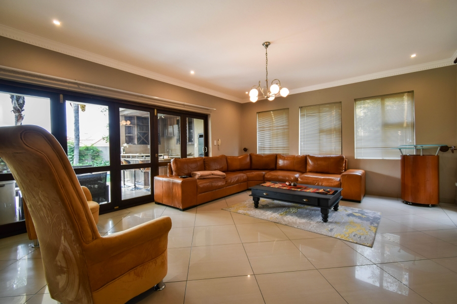 5 Bedroom Property for Sale in Silver Lakes Gauteng