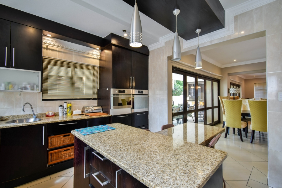 5 Bedroom Property for Sale in Silver Lakes Gauteng