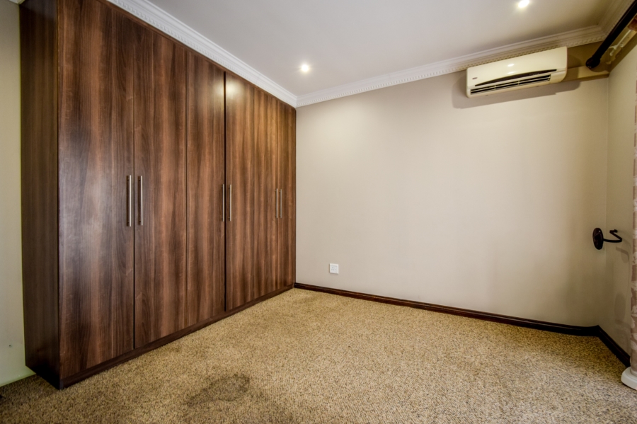 5 Bedroom Property for Sale in Silver Lakes Gauteng