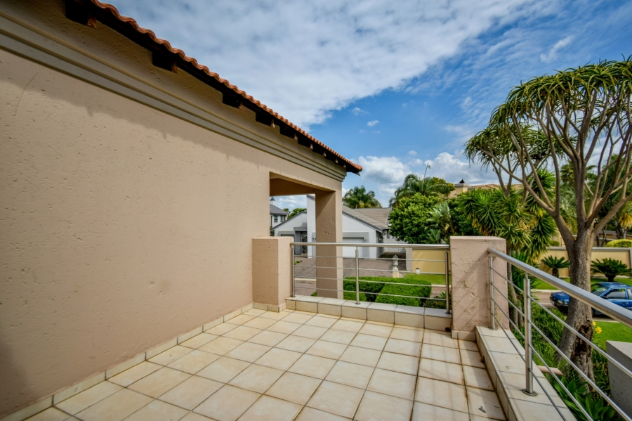 5 Bedroom Property for Sale in Silver Lakes Gauteng