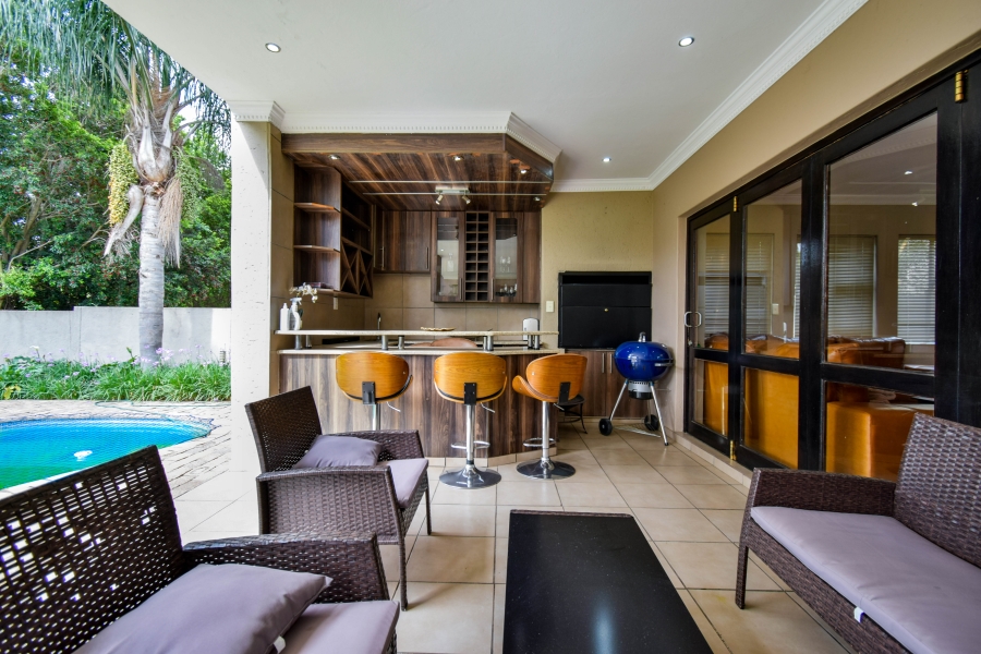 5 Bedroom Property for Sale in Silver Lakes Gauteng