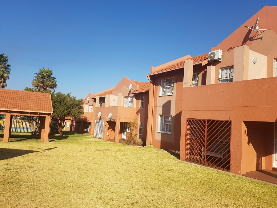 2 Bedroom Property for Sale in Meyersdal Gauteng