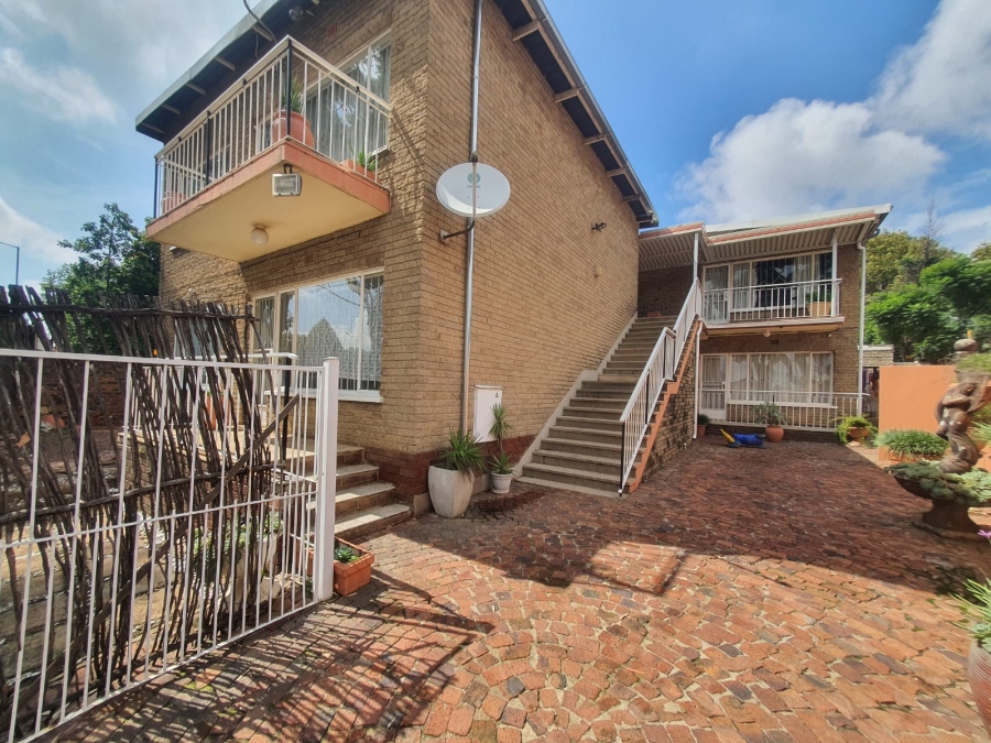 To Let 2 Bedroom Property for Rent in Turffontein Gauteng