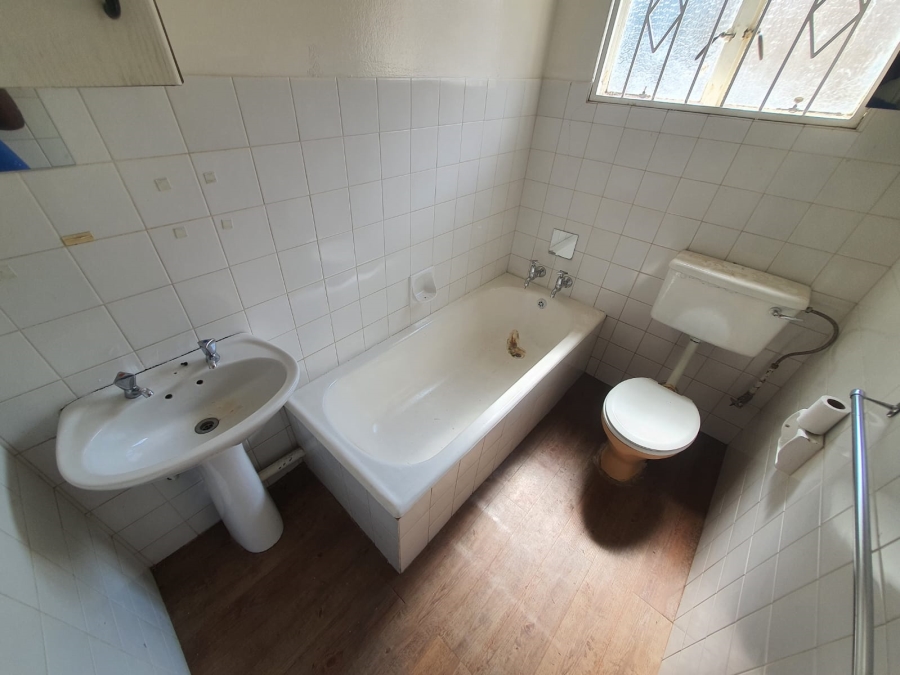 To Let 2 Bedroom Property for Rent in Turffontein Gauteng