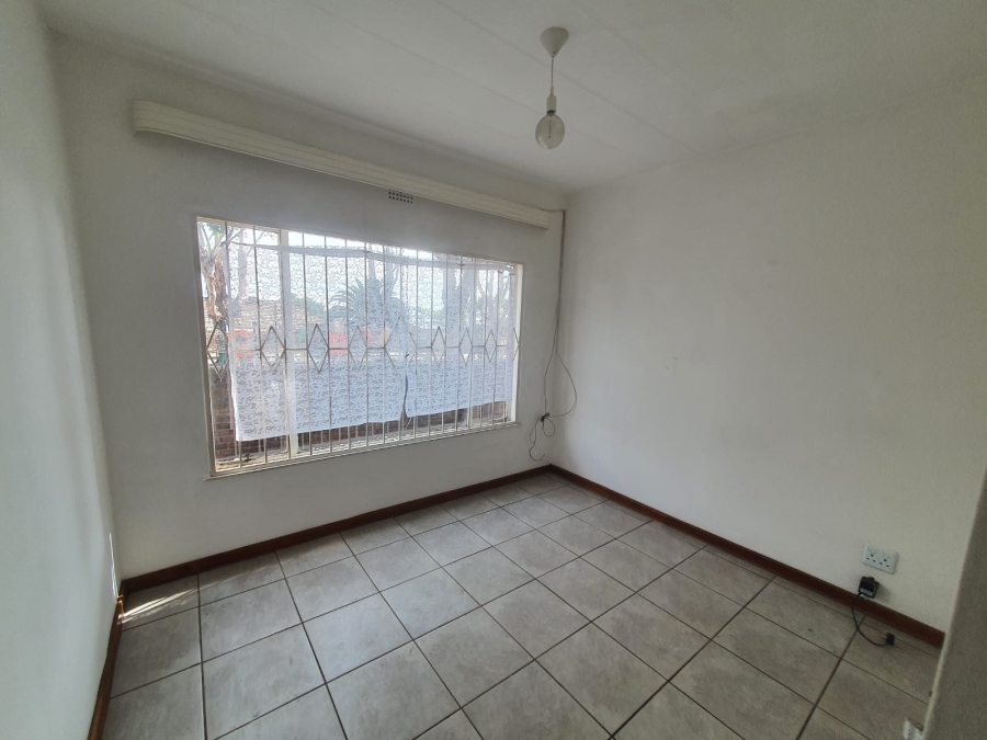 To Let 2 Bedroom Property for Rent in Turffontein Gauteng