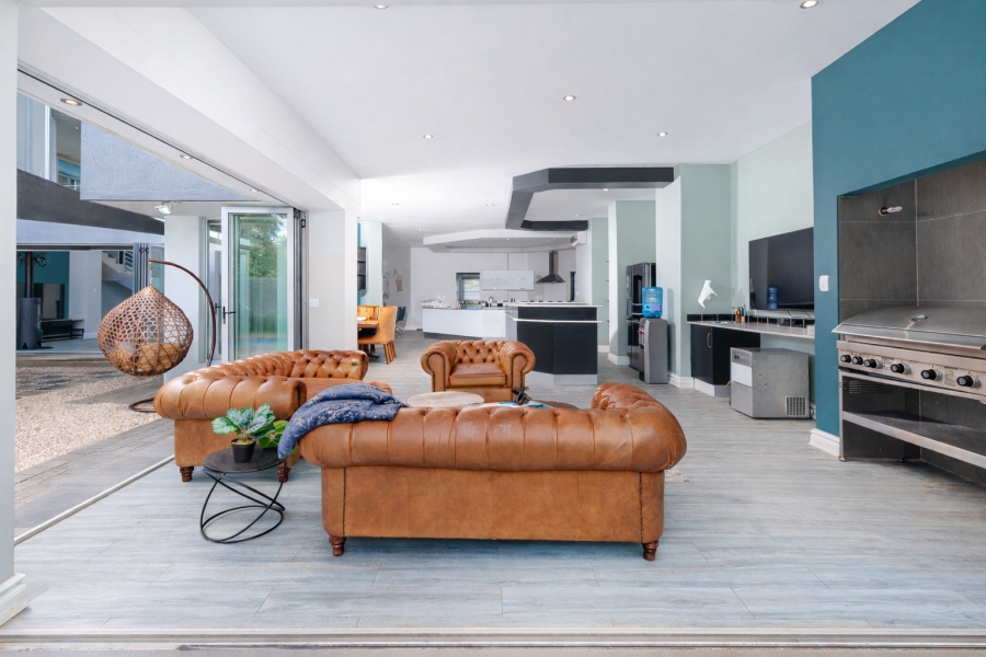 6 Bedroom Property for Sale in Newmark Estate Gauteng