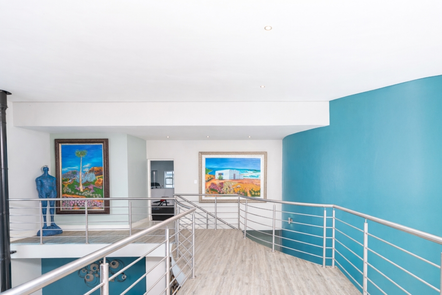 6 Bedroom Property for Sale in Newmark Estate Gauteng