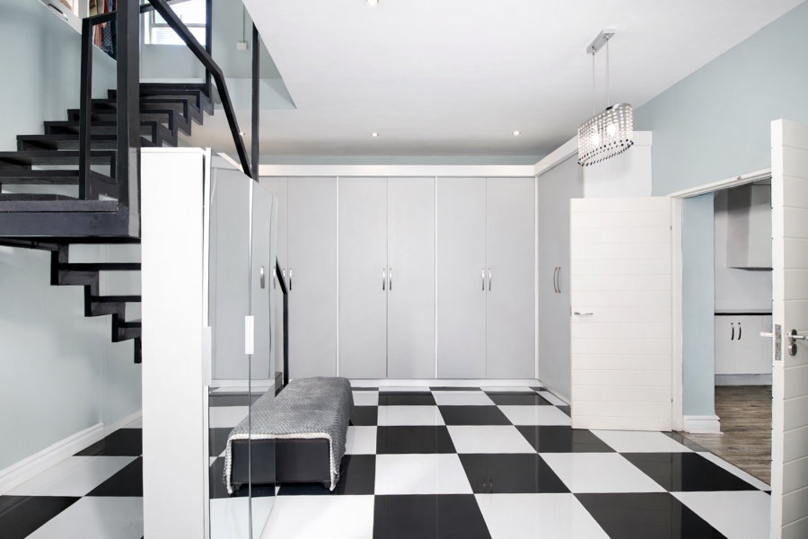 6 Bedroom Property for Sale in Newmark Estate Gauteng