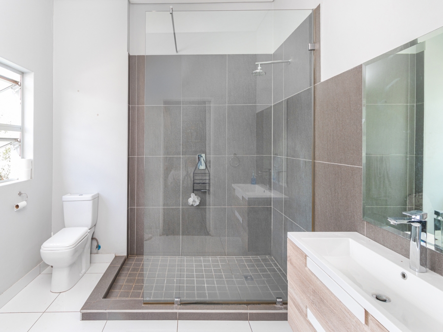 6 Bedroom Property for Sale in Newmark Estate Gauteng