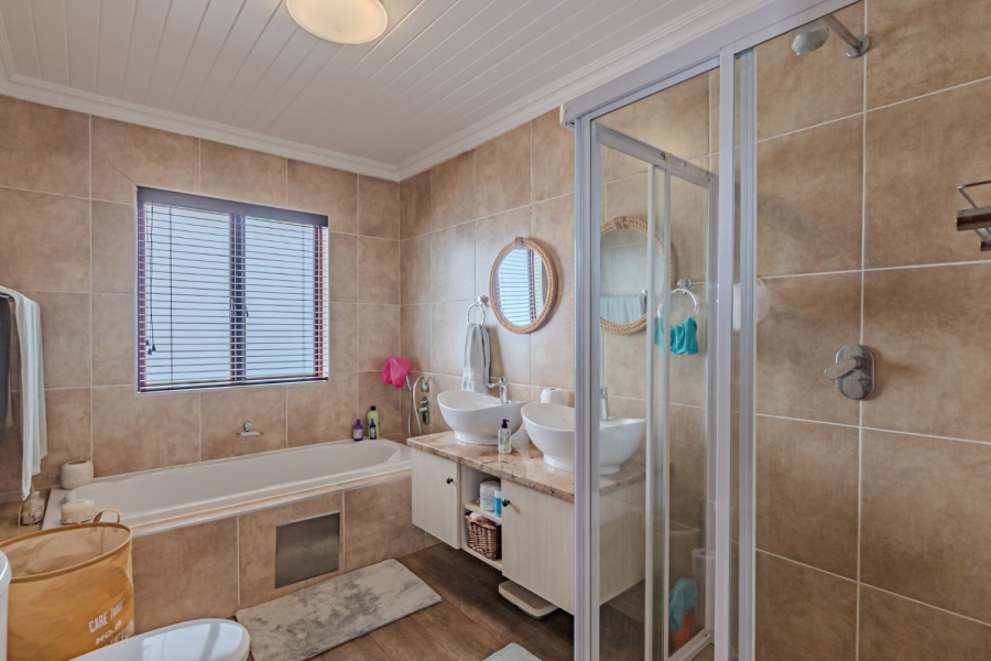 3 Bedroom Property for Sale in Bronberg Gauteng